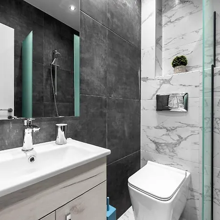 Denizen Boutique Apartments, Nilie Hospitality Mgmt *